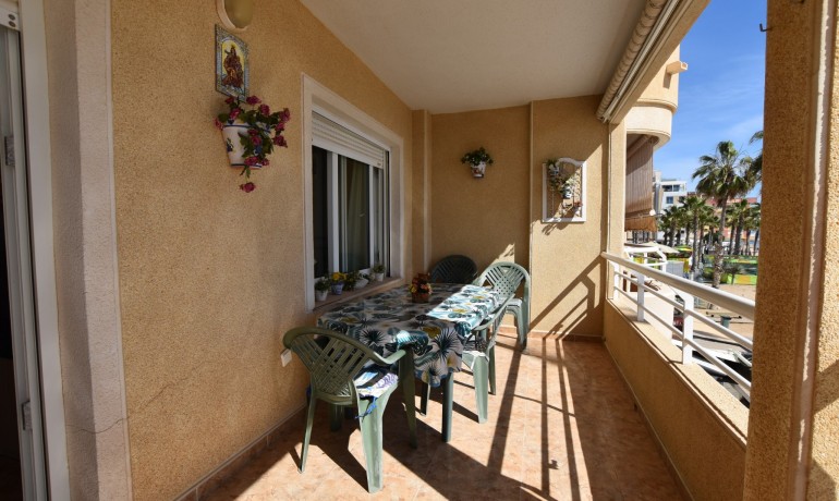 Herverkoop - Appartement / Flat -
La Mata - La Mata - Town