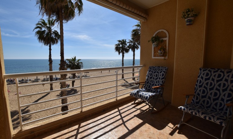 Herverkoop - Appartement / Flat -
La Mata - La Mata - Town