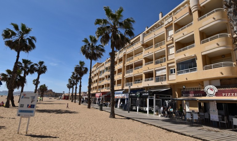 Herverkoop - Appartement / Flat -
La Mata - La Mata - Town