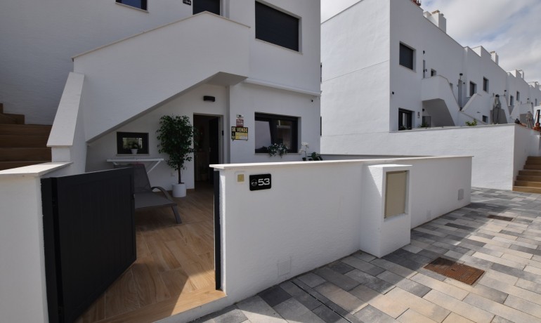Sale - Apartment / Flat -
Torrevieja - Los Balcones