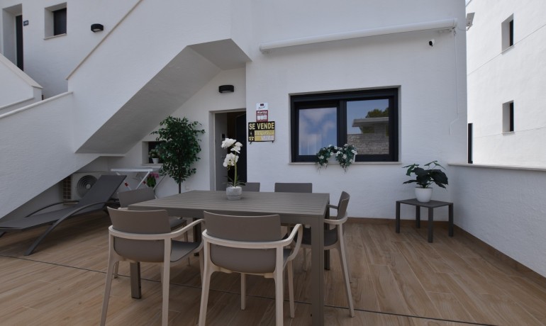 Sale - Apartment / Flat -
Torrevieja - Los Balcones