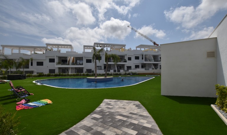 Sale - Apartment / Flat -
Torrevieja - Los Balcones