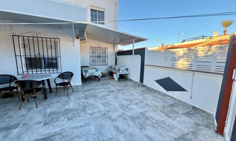 Revente - Appartement / Flat -
Torrevieja* - La Siesta - El Salado - Torreta