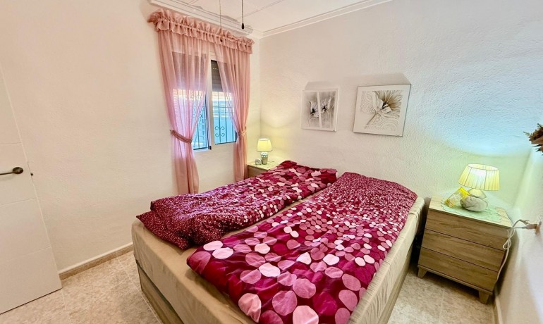 Revente - Appartement / Flat -
Torrevieja* - La Siesta - El Salado - Torreta