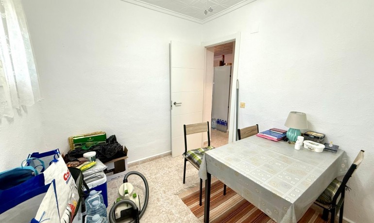 Revente - Appartement / Flat -
Torrevieja* - La Siesta - El Salado - Torreta