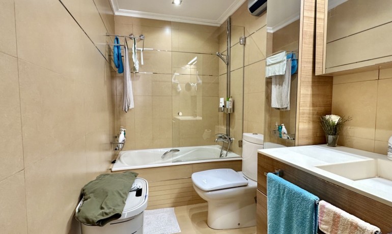 Venta - Apartamento / piso -
Guardamar del Segura - Beach Guardamar