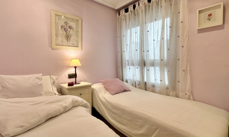 Venta - Apartamento / piso -
Guardamar del Segura - Beach Guardamar