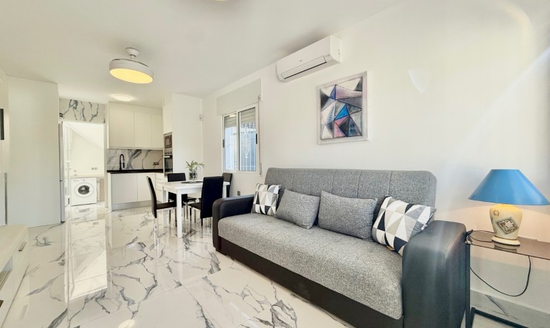 Revente - Villa -
Torrevieja - El Chaparral