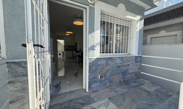 Revente - Villa -
Torrevieja - El Chaparral