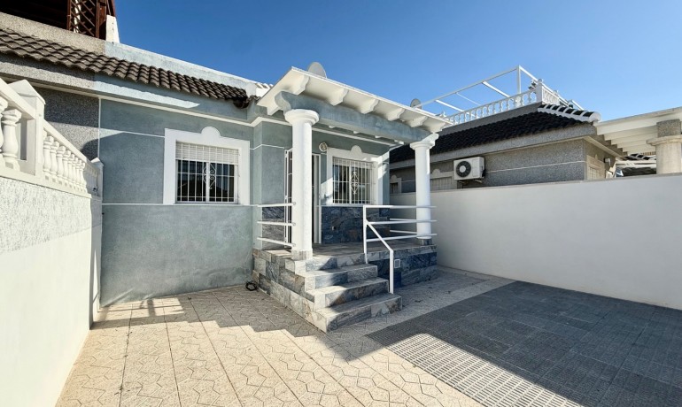 Revente - Villa -
Torrevieja - El Chaparral