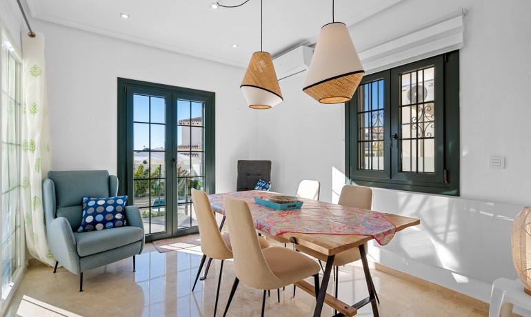 Revente - Villa * -
Orihuela Costa* - Los Dolses*