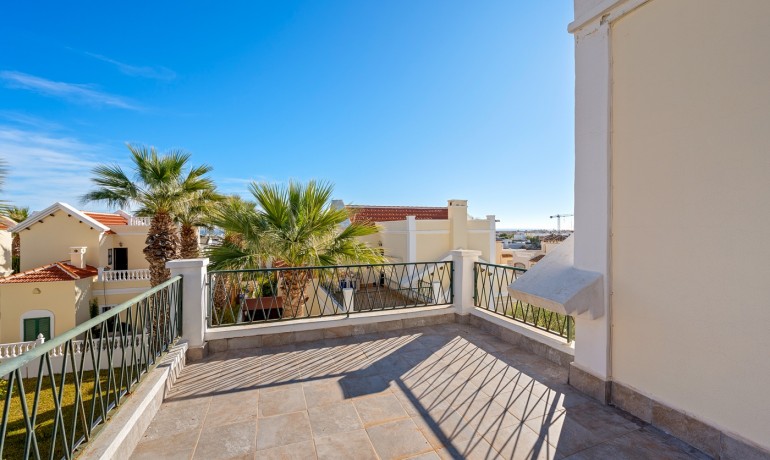 Revente - Villa * -
Orihuela Costa* - Los Dolses*