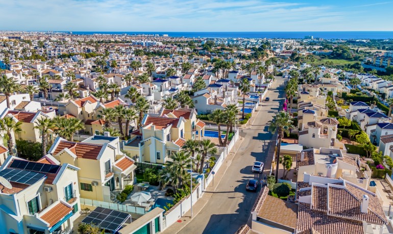 Revente - Villa * -
Orihuela Costa* - Los Dolses*