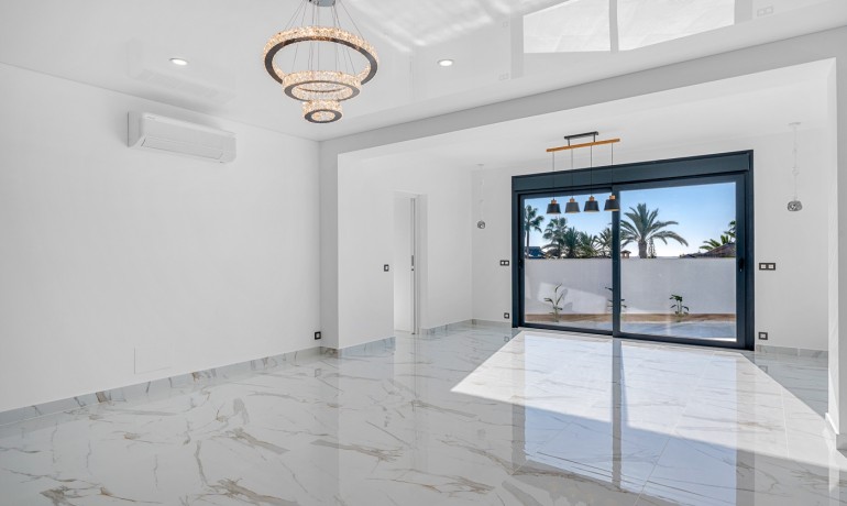 Sale - Villa -
Cuidad Quesada* - Rojales