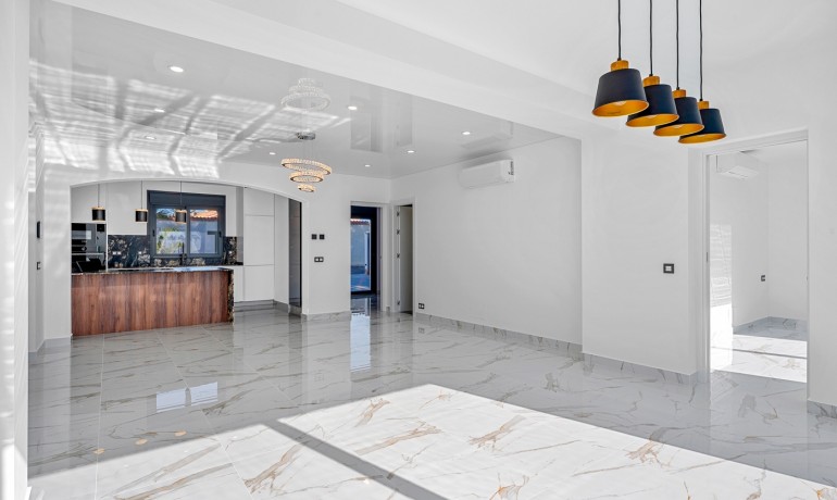 Sale - Villa -
Cuidad Quesada* - Rojales