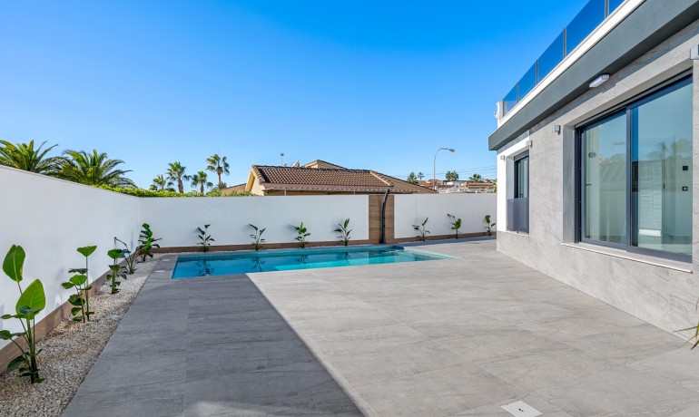 Sale - Villa -
Cuidad Quesada* - Rojales