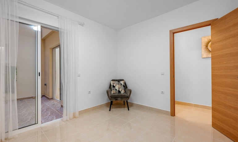Revente - Appartement / Flat -
Torrevieja* - Playa Del Cura