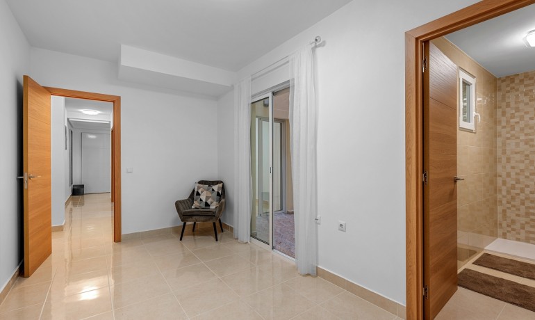 Revente - Appartement / Flat -
Torrevieja* - Playa Del Cura