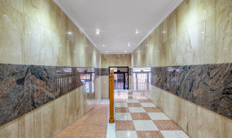 Revente - Appartement / Flat -
Torrevieja* - Playa Del Cura