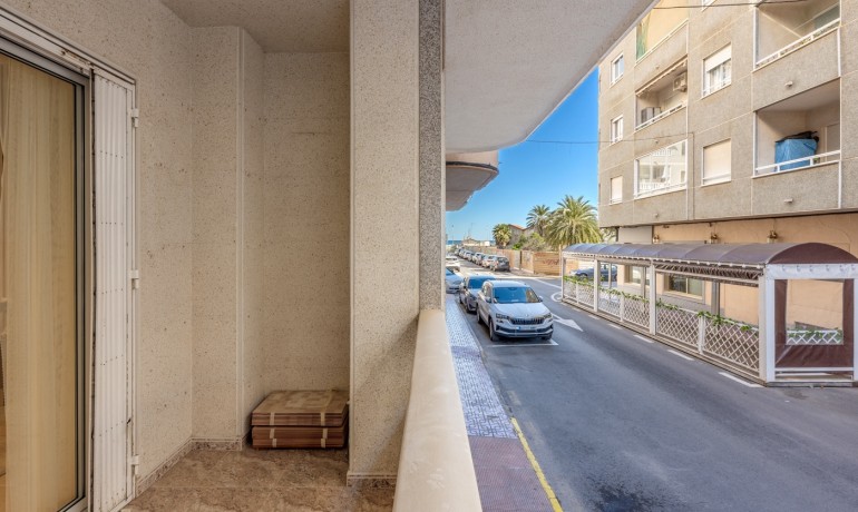 Revente - Appartement / Flat -
Torrevieja* - Playa Del Cura