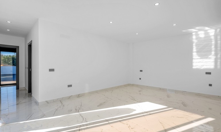 Herverkoop - Villa -
Campoamor