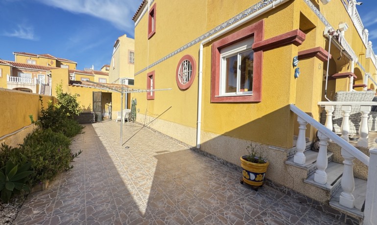 Sale - House -
Orihuela Costa* - Cabo Roig