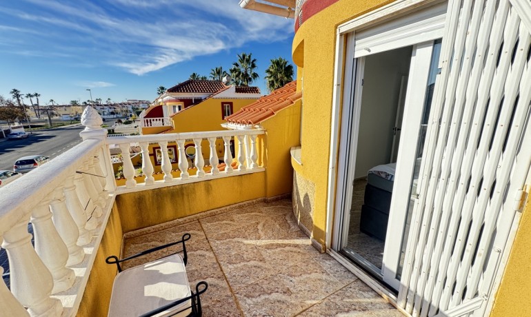 Sale - House -
Orihuela Costa* - Cabo Roig