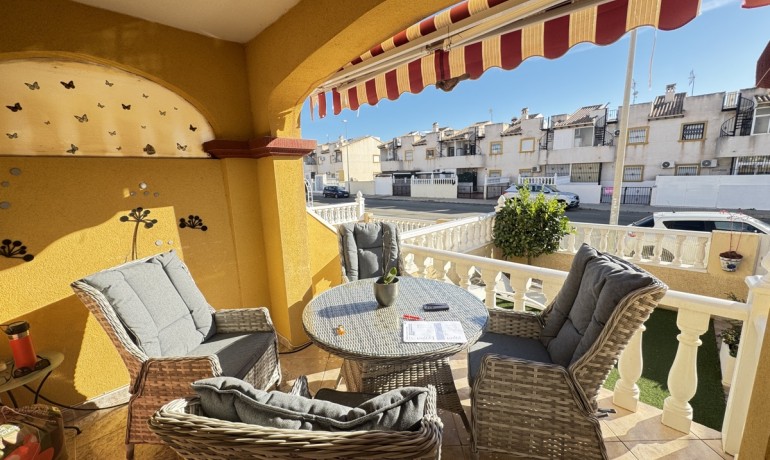 Sale - House -
Orihuela Costa* - Cabo Roig