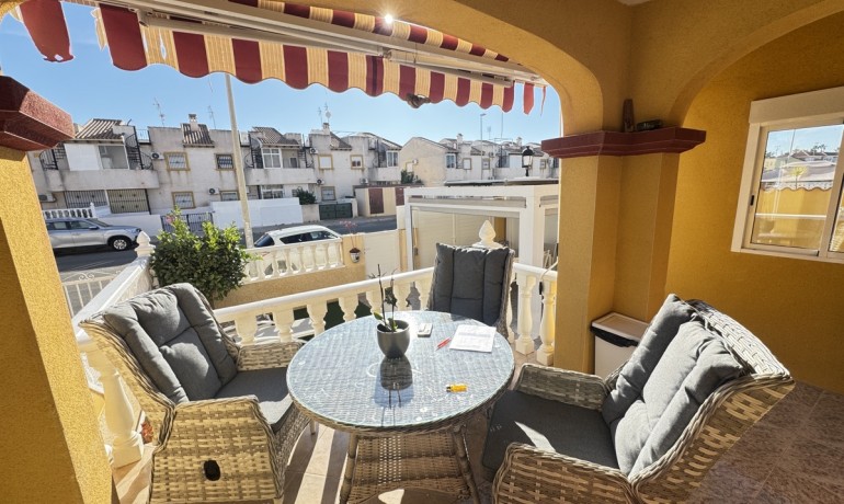 Sale - House -
Orihuela Costa* - Cabo Roig