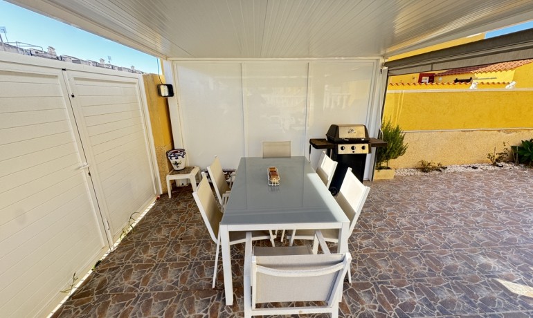 Sale - House -
Orihuela Costa* - Cabo Roig