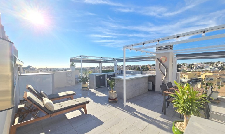 Revente - Apartment / Flat * -
Orihuela Costa - Villamartín *