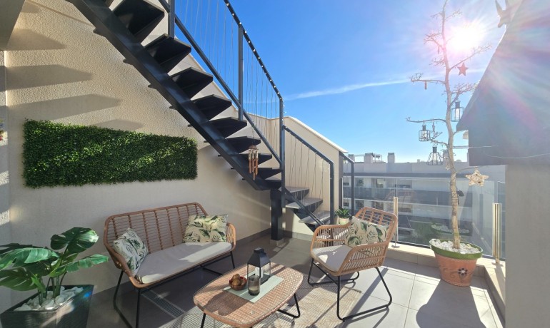 Revente - Apartment / Flat * -
Orihuela Costa - Villamartín *