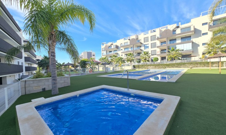 Revente - Apartment / Flat * -
Orihuela Costa - Villamartín *