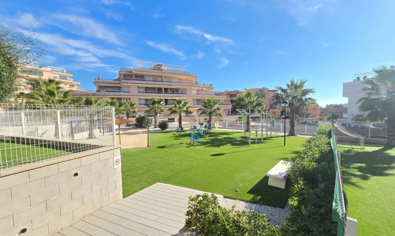 Revente - Apartment / Flat * -
Orihuela Costa - Villamartín *