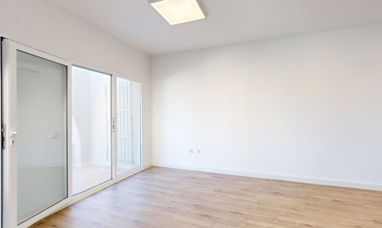 Venta - Apartamento / piso -
Orihuela Costa - Las Filipinas