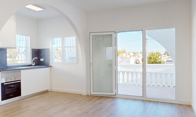 Venta - Apartamento / piso -
Orihuela Costa - Las Filipinas