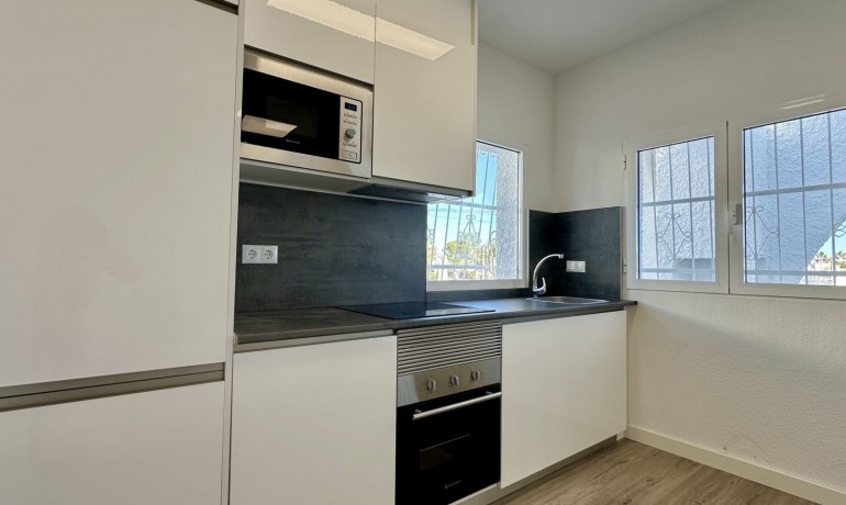 Venta - Apartamento / piso -
Orihuela Costa - Las Filipinas