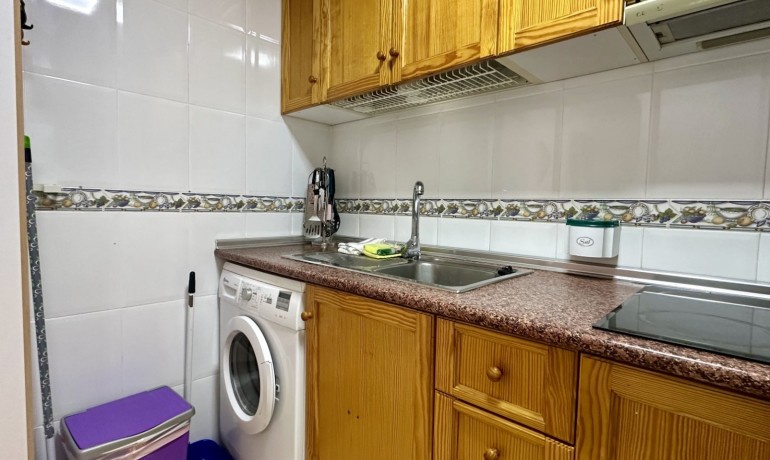 Venta - Apartamento / piso -
Torrevieja