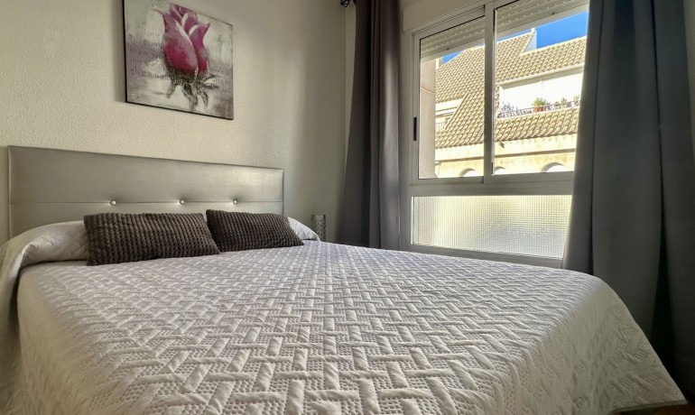 Venta - Apartamento / piso -
Torrevieja