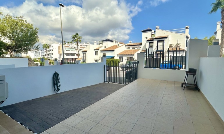 Revente - Appartement / Flat -
Orihuela Costa* - Villamartin*