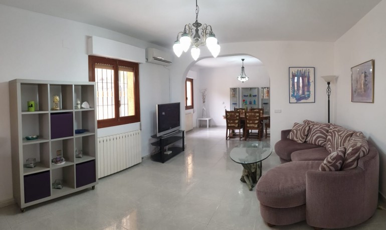 Herverkoop - Villa -
Orihuela Costa* - Orihuela Costa