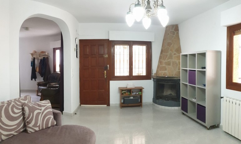 Herverkoop - Villa -
Orihuela Costa* - Orihuela Costa