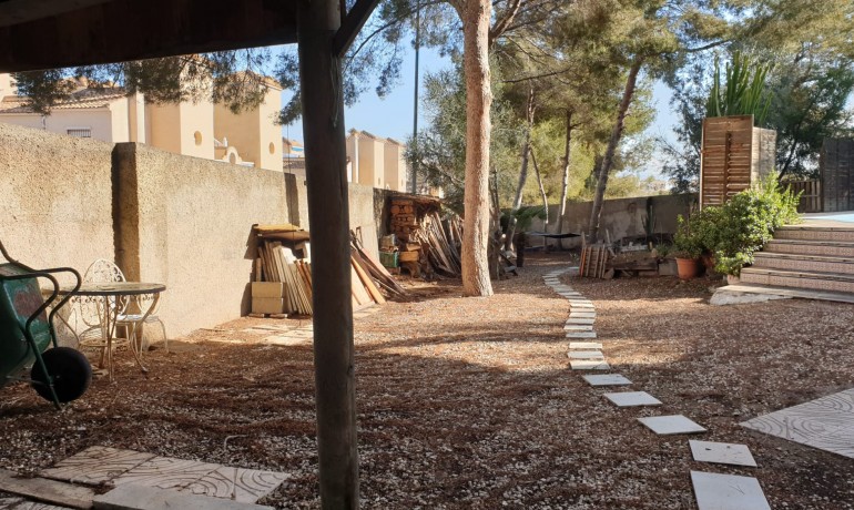 Herverkoop - Villa -
Orihuela Costa* - Orihuela Costa