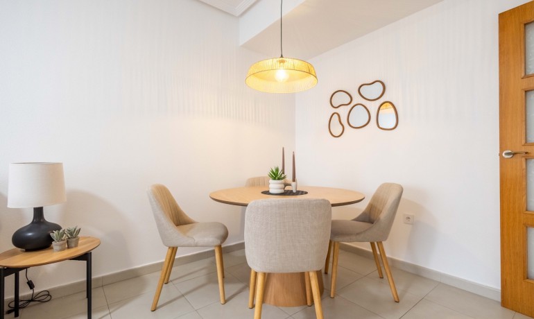 Sale - Apartment / Flat -
Torrevieja* - Playa del Cura