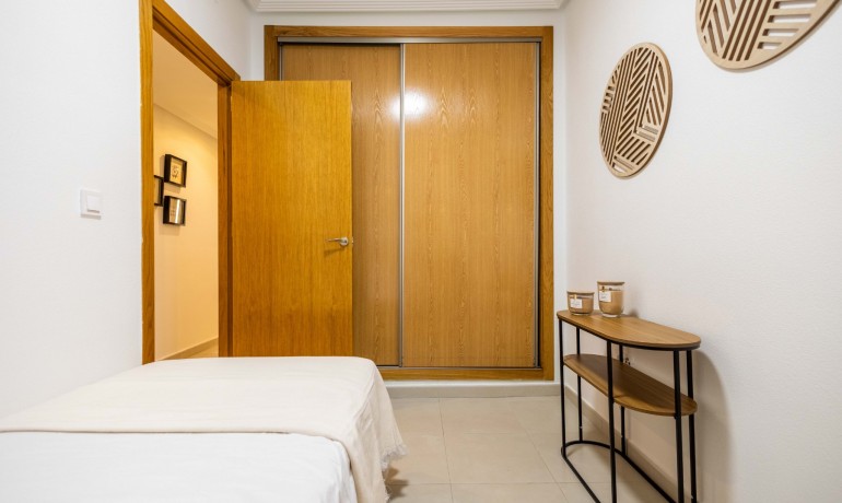 Sale - Apartment / Flat -
Torrevieja* - Playa del Cura