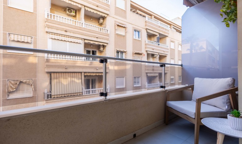 Sale - Apartment / Flat -
Torrevieja* - Playa del Cura