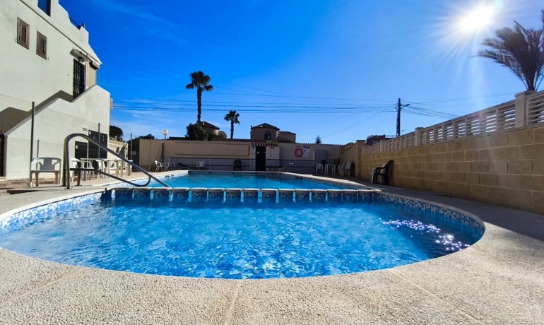 Herverkoop - Huis -
El Chaparral