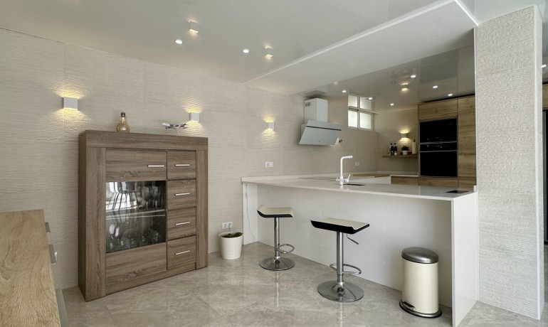 Sale - Villa -
Orihuela Costa* - Los Dolses*