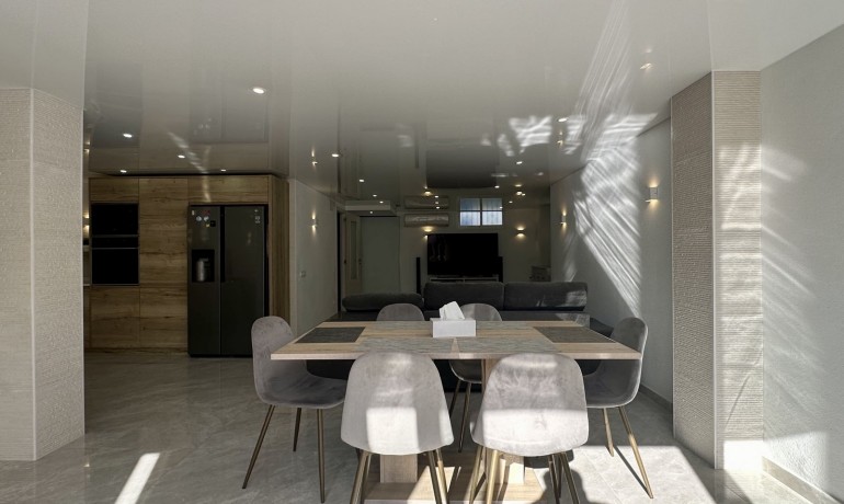 Sale - Villa -
Orihuela Costa* - Los Dolses*