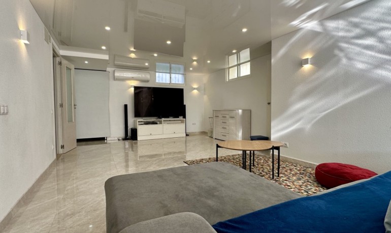 Sale - Villa -
Orihuela Costa* - Los Dolses*